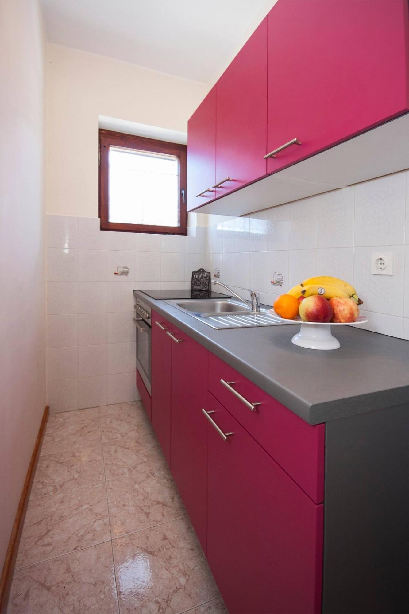 Family Apartments & Rooms Mikelin Primosten Bagian luar foto