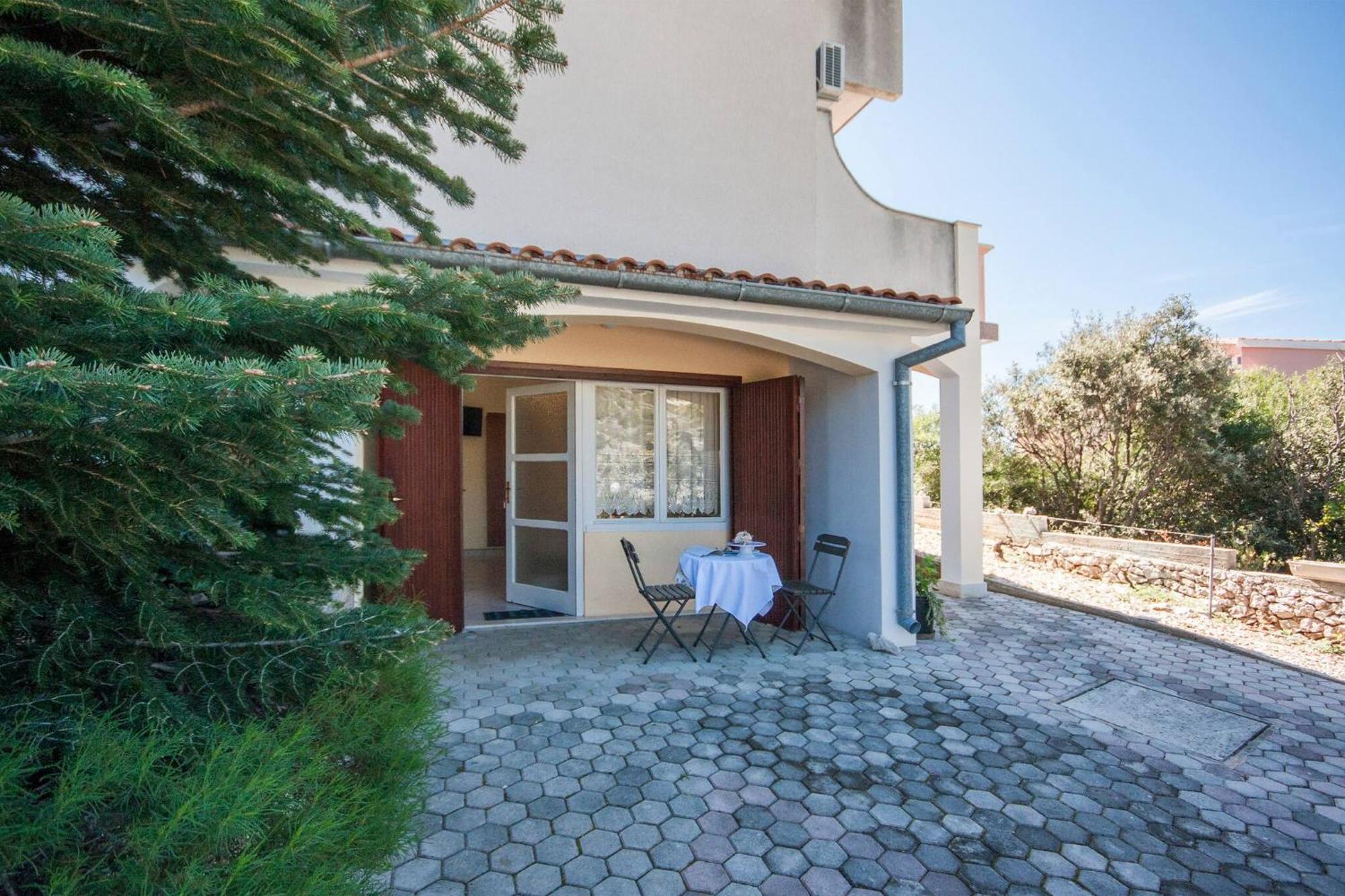 Family Apartments & Rooms Mikelin Primosten Bagian luar foto